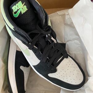 Nike Zoom Air Sneakers in Black and Green